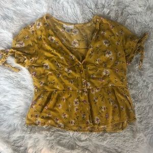 Urban romantics shirt size large